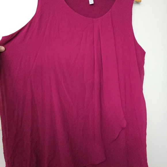 Susan Graver Liquid Knit Top Tank Flowy Burgandy Stretch Sleeveless Woman 2X - Picture 2 of 10
